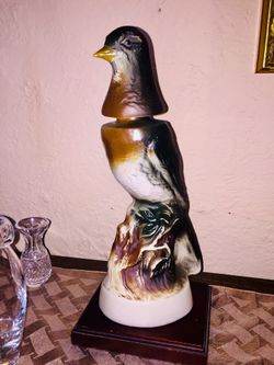 JAMES B. BEAM DISTILLERY 1969 LIMITED GENUINE REGAL CHINA LIQUOR BOTTLE ( Empty) Commemorative