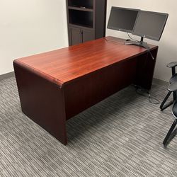 Big Desk 