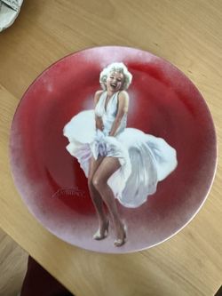 Marilyn Monroe Plate Collection Lot Of 9