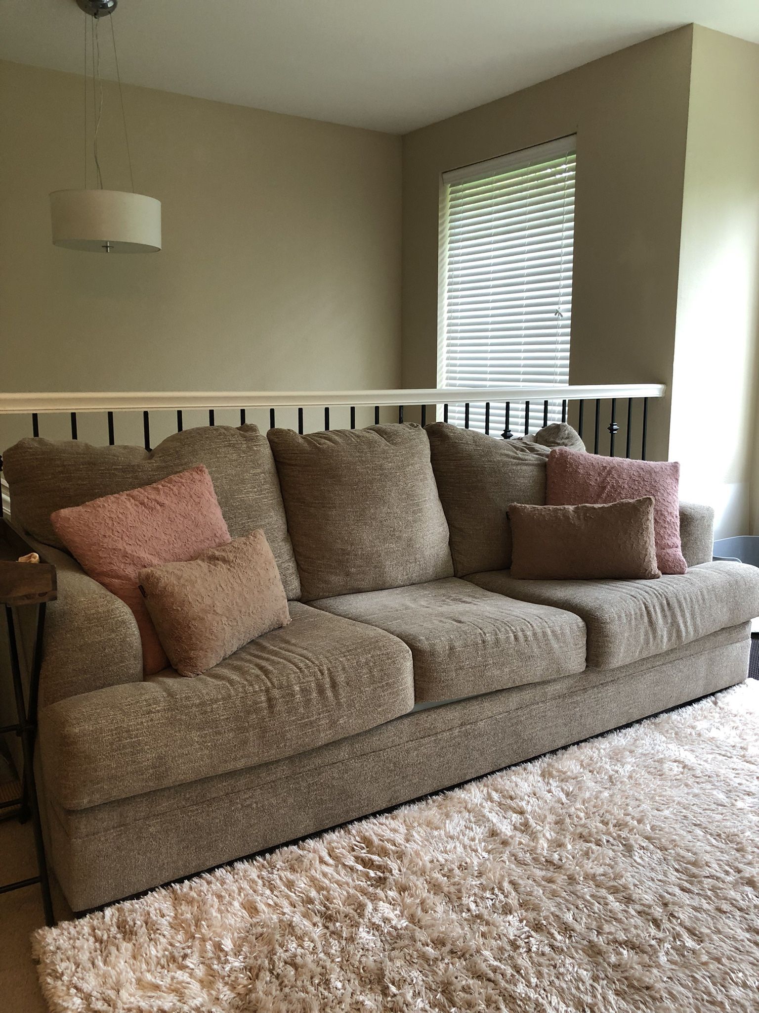 Clean And Comfortable Arm Sofa