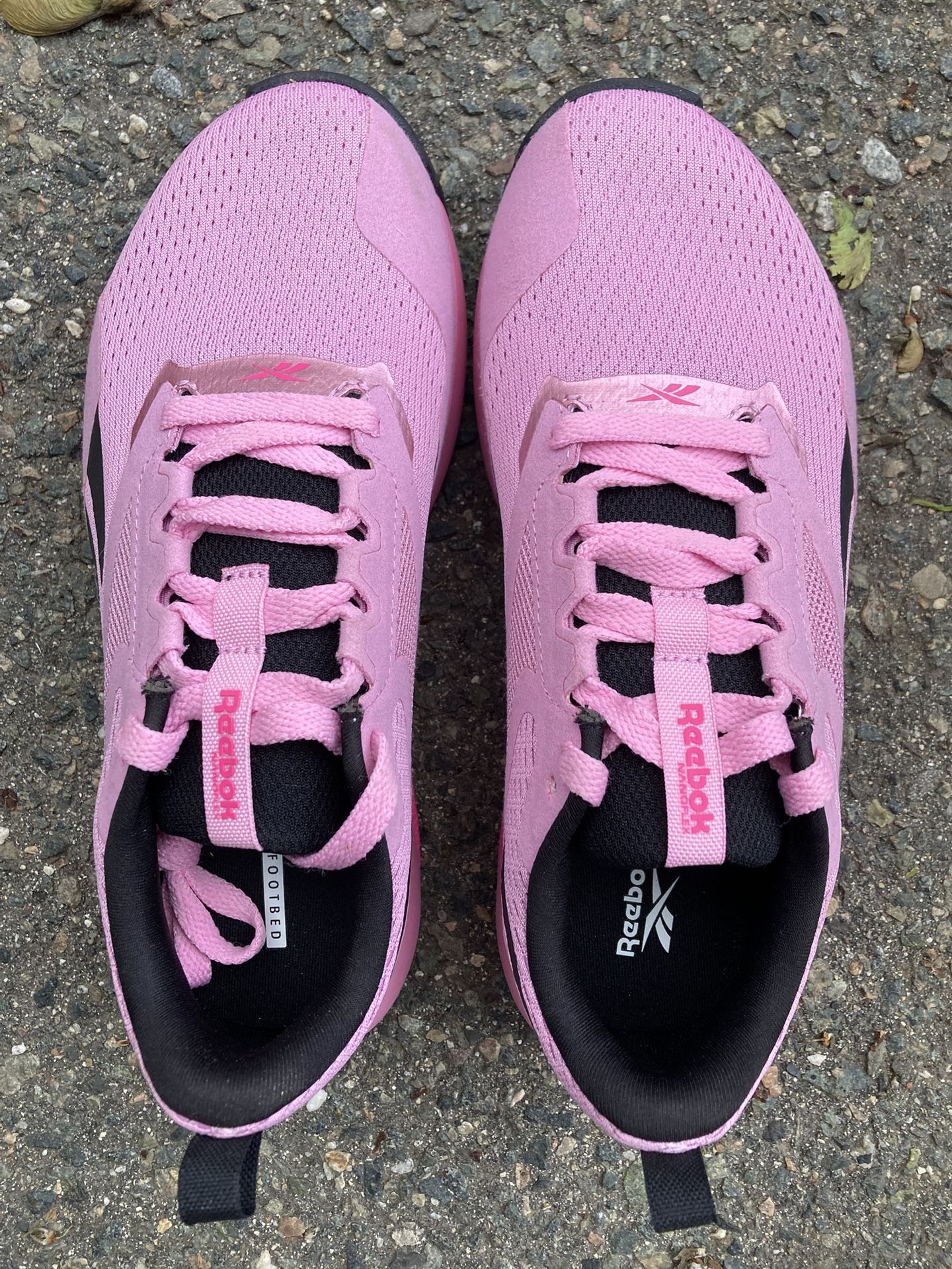 NEW! REEBOK Women’s Pink TR2 Sneakers