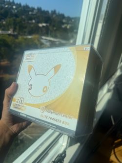 Pokémon Center 30th Celebration Elite Trainer Box