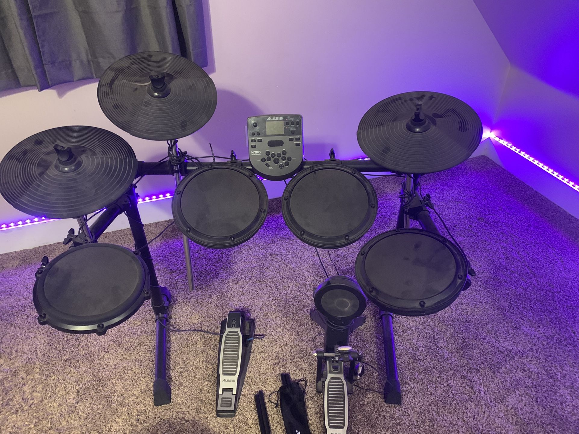 Alesis Nitro 8-piece Electronic Drum Set