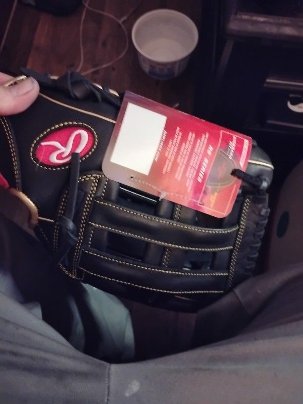 Left Handed Rawlings R9 Series Fielding Glove