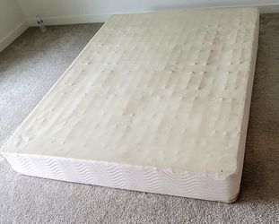 Queen Mattress Base