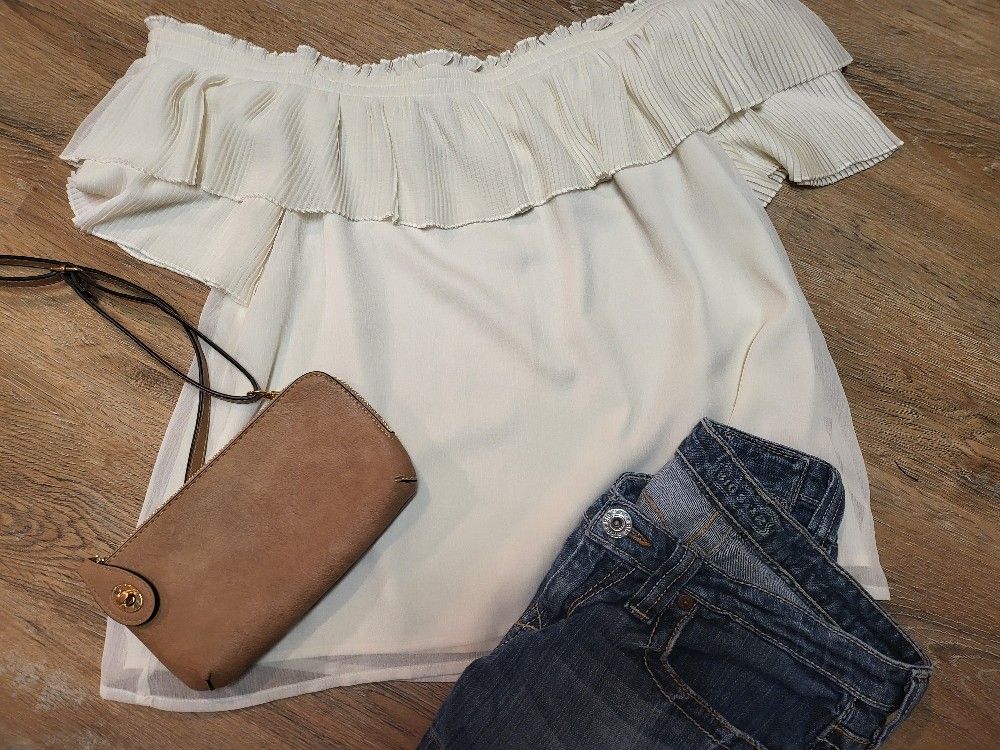 JS Off the Shoulders Blouse