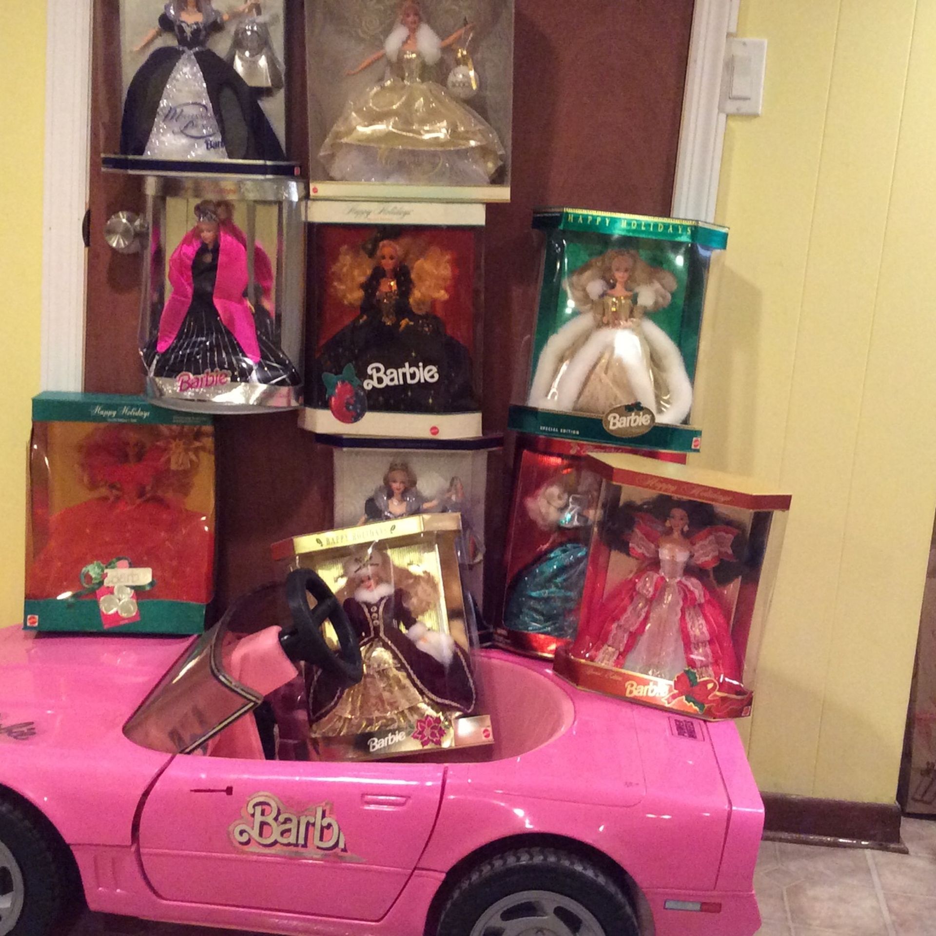 1980’s Barbie Corvette Power Wheels & 10 Holiday Barbies