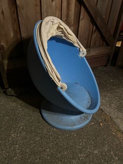 Egg Capsule Chair for kids