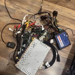 Cadillac Escalade Car Stereo GPS Navigation   Working hundred percent 