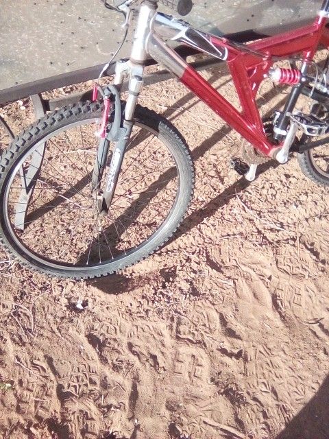 Men's Mongoose Mountain Bike