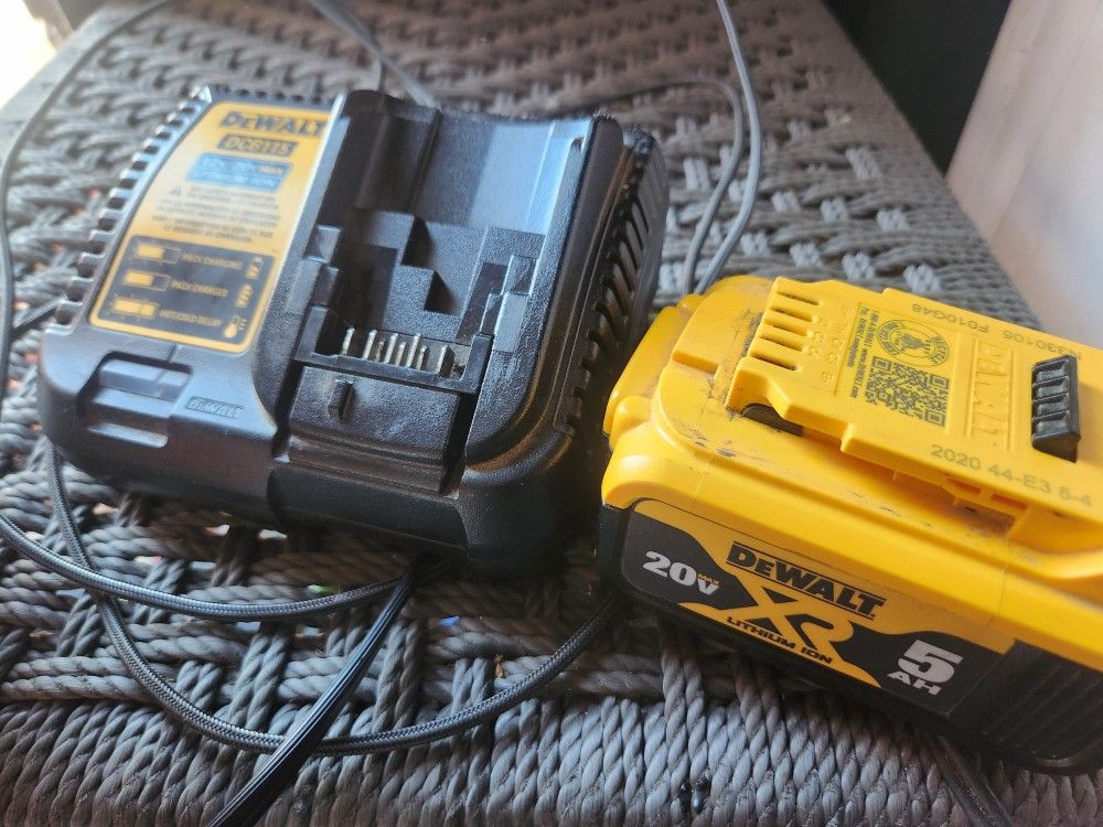 Dewalt 5ah Battery And Charger