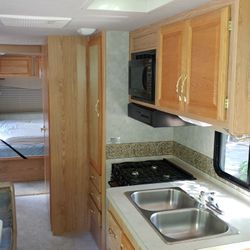 2002 Fleetwood Flair 30h
