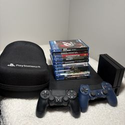 PS4 Bundle (2 Controllers / 10 Games / PSVR)