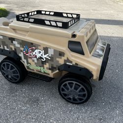 C3 RV Remote Controlled Camo Cooler with Bluetooth! Excellent condition! Includes Remote and Charger! 30 Can Capacity! Retails $419.99