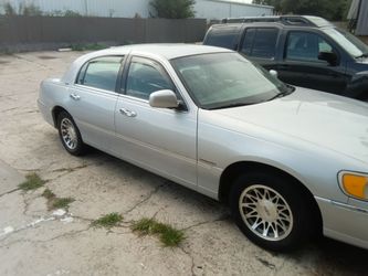 2008 Lincoln Town Car