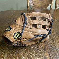 Wilson A950 Softball Glove 12.75 Inch Outfield Glove