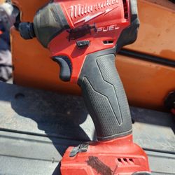 Milwaukee M18 Surge Impact (PARTS OR REPAIR)