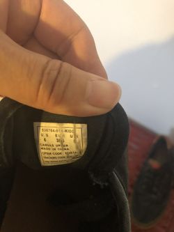 Tennis shoes size 6