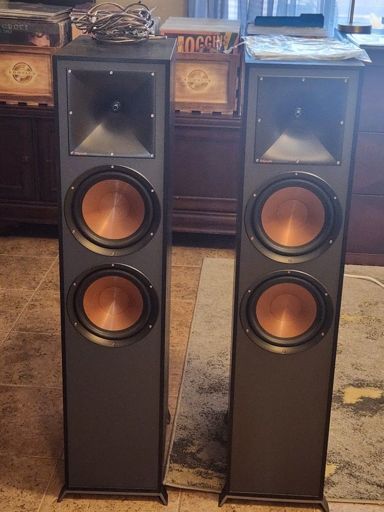 Klipsch Floorstanding Speakers R-820F