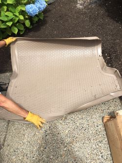 Great cover for back of a SUV Chevy Tahoe or GMC Yukon