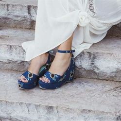 MUK LUKS Elodie Wedge Sandal Size 8 Retro Rockabilly Pin-Up Floral Ankle Strap