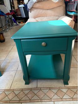Green night stand