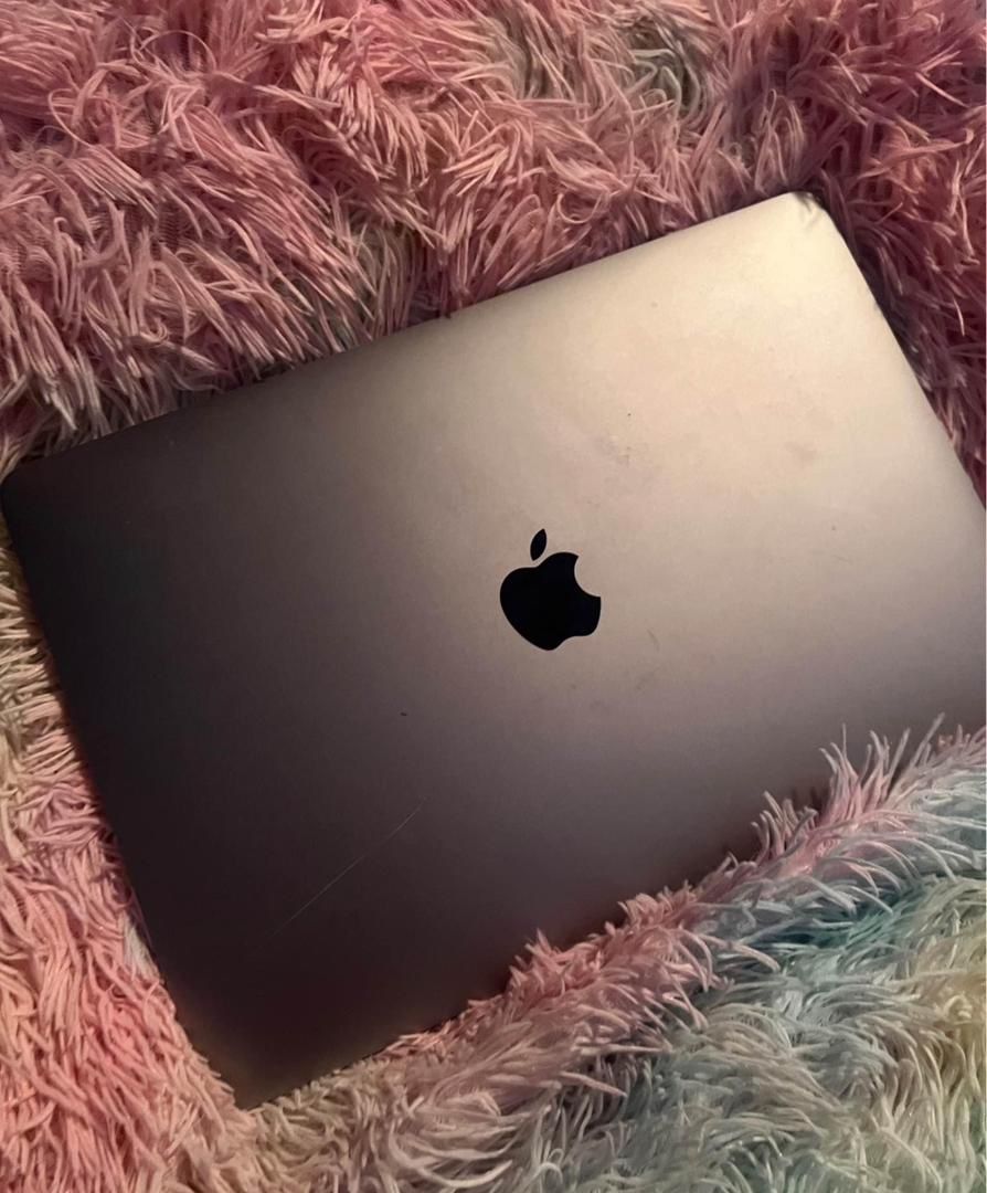 MacBook