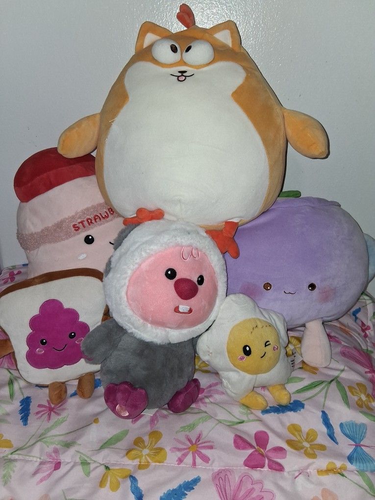 Bundle Of Assorted Plushies