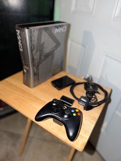 Microsoft Xbox 360 Slim Call of Duty: Modern Warfare 3 Limited Edition Console