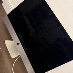 2015 Pre-Owned 27” IMAC 8GB 3.2 GHz