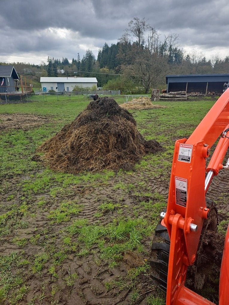 Organic Hay Manure Mix / Fertilizer 