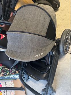 Nuna infant carseat + stroller set