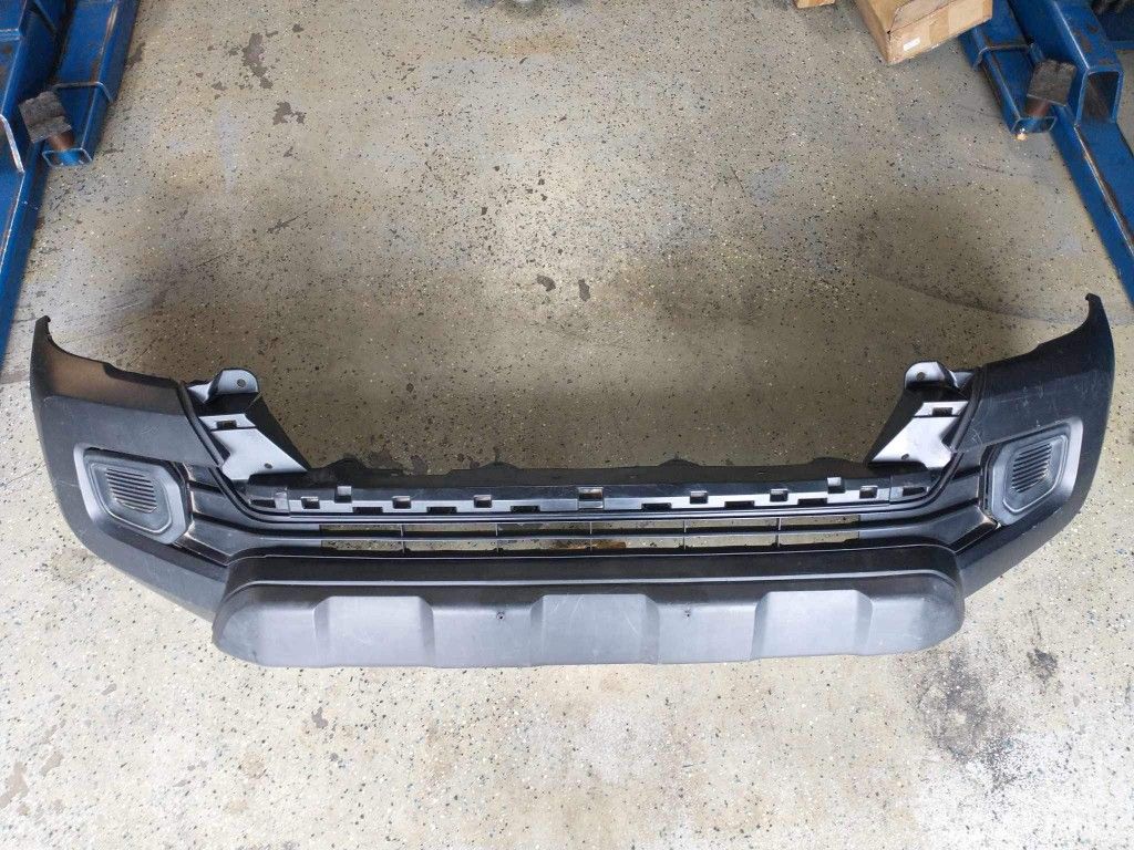 Bumper Toyota Tacoma 