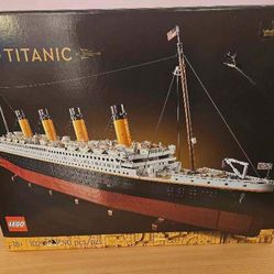 Lego Titanic Ship 10294