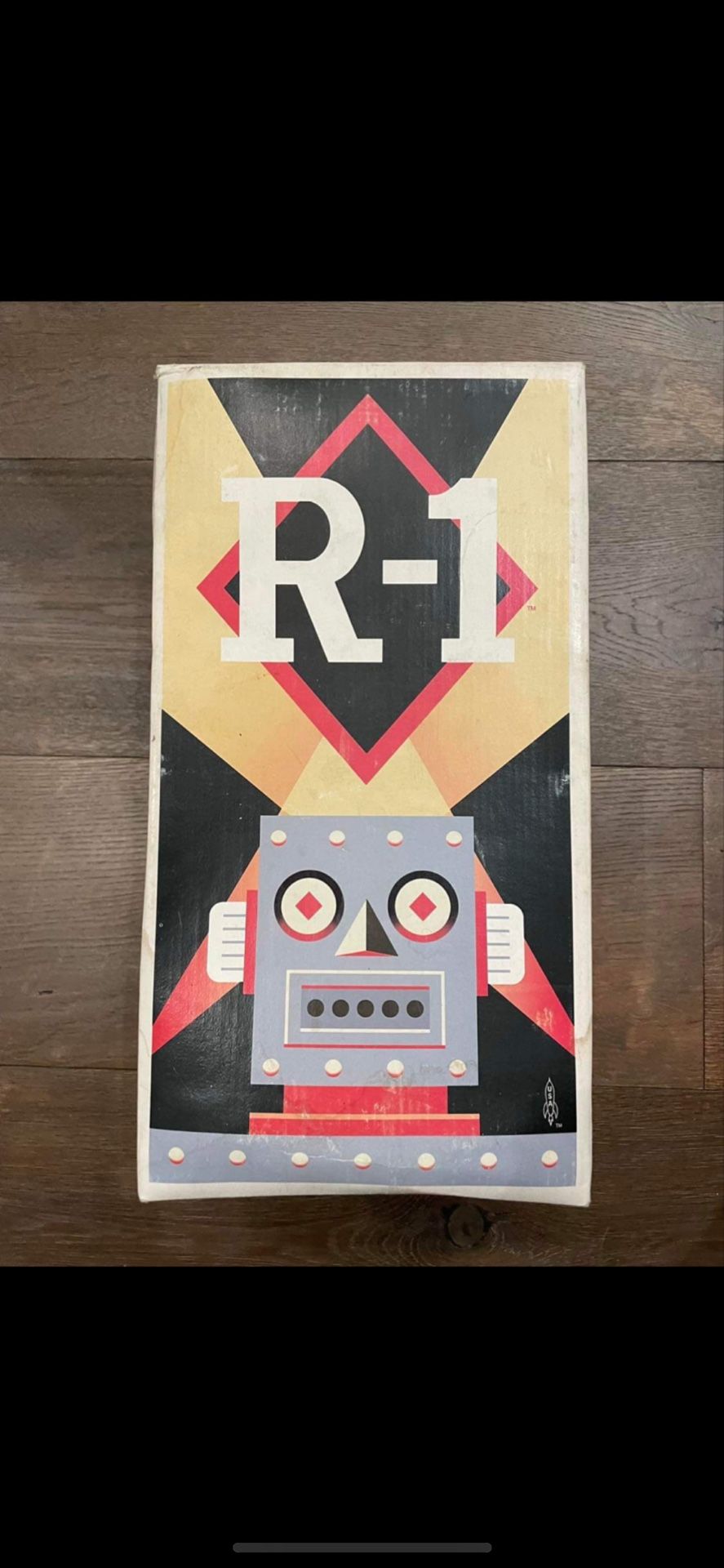 BATTERY OPERATED VINTAGE TIN TOYS