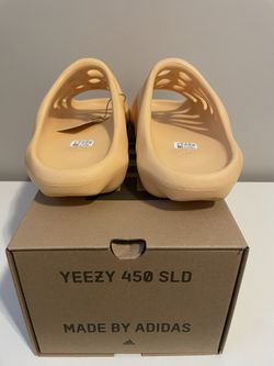 Adidas Yeezy 450 Slide Cream Size 11 NEW IN BOX for Sale in Chicago,  Illinois - OfferUp
