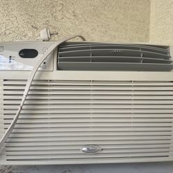Whirlpool A/C great Condition 