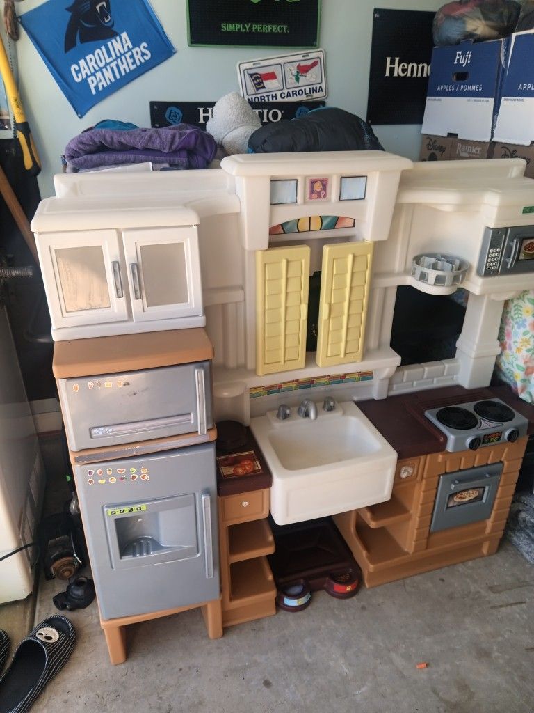 Kid's Kitchen