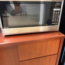 Microwave Oven