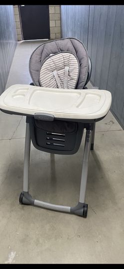 Graco High Chair ( Convertible)