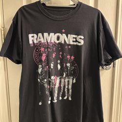 Ramones band T-shirt soft size L