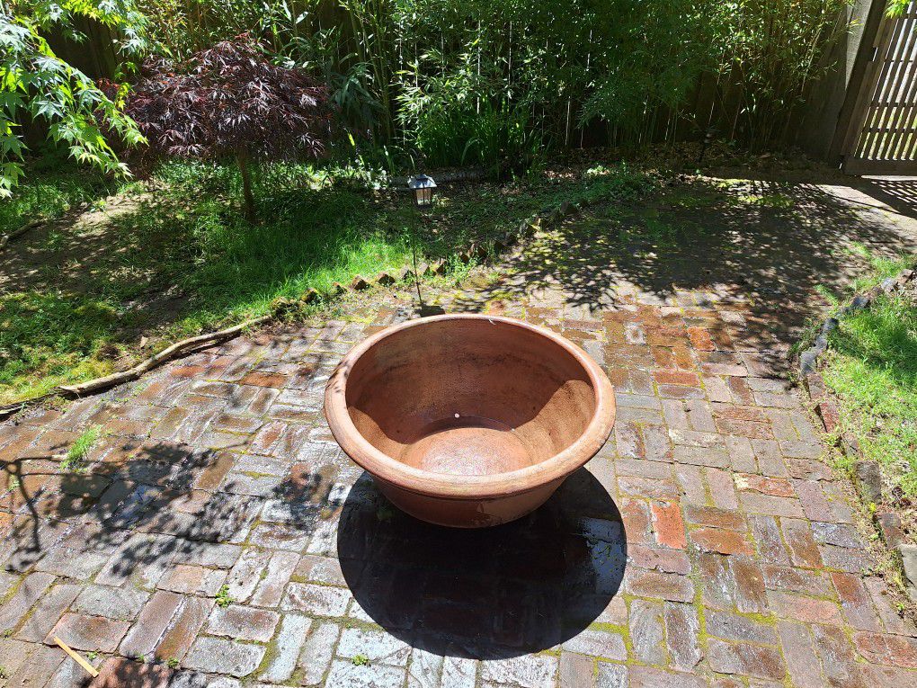 Large Ceramic Pot 3ft X 1.5ft