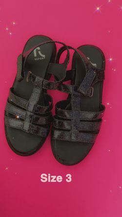 Girl sandals