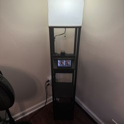 LAMP W. CHARGER PORT & DRAWER