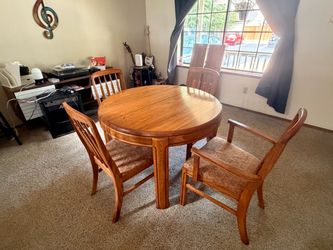 Solid Oak Dining Table Set + 2 Leaves (Keller Furniture)