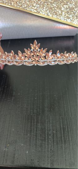Tiara - Rosegold and diamond accents