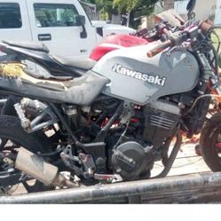 Kawasaki ninja 250 parts complete bike 2500 miles 995