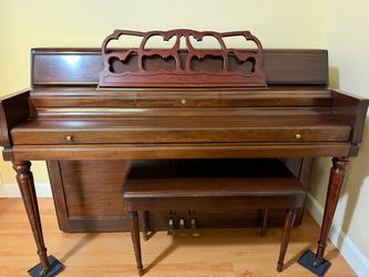 Wurlitzer Upright Piano with Bench – Walnut Finis