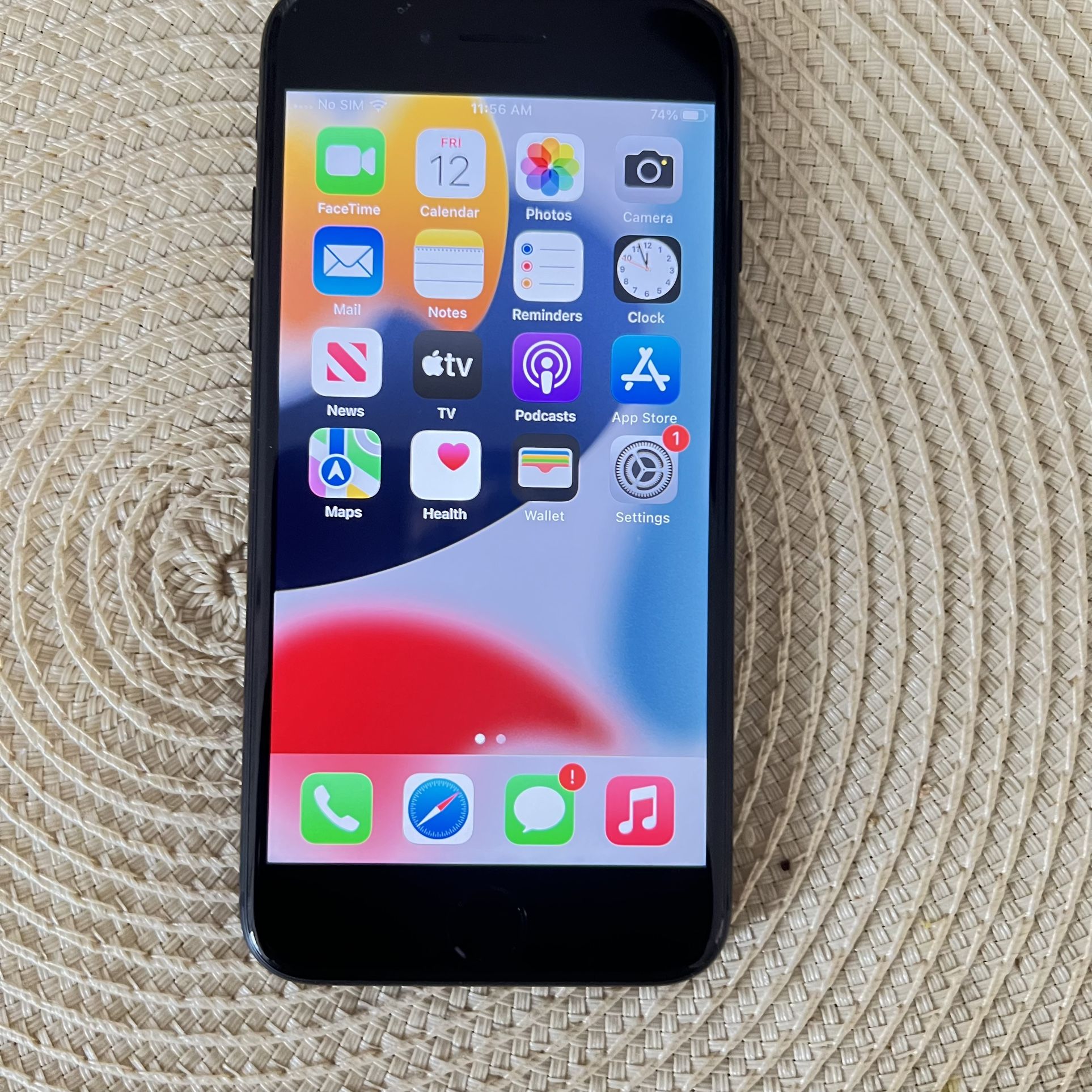 Apple iPhone 7 Black 32gb Unlocked For Any Carrier