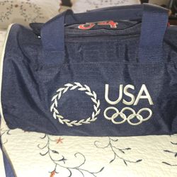 TEAM USA DUFFLE BAG